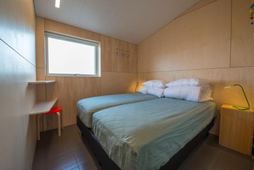 Apartment in the country, great view Apt. B in Svalbardseyri