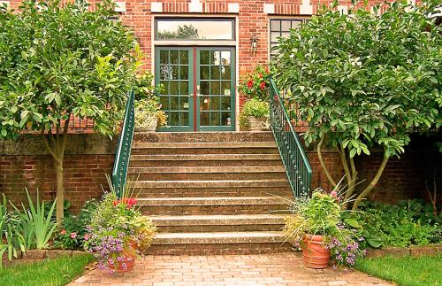 Lyndon House Bed & Breakfast - 출입구