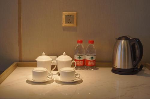 Chengdu Jiuzhaigou Hotel – Chengdu, IL