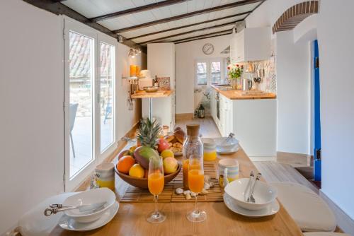 LCT Alberti Palace Apartment - image 2