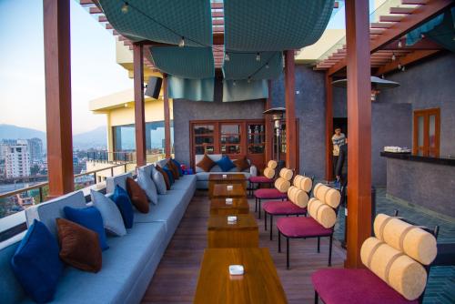 Bar/lounge, Vivanta Kathmandu in Patan
