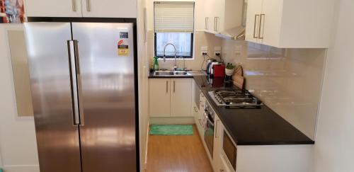 New Smart Home Nearby Plaza in Pakuranga