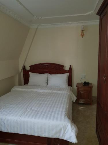 Loc Binh Hotel