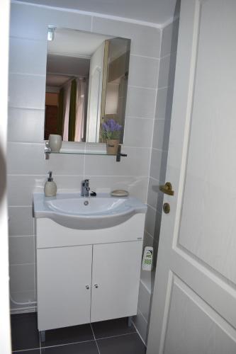 Apartament Zimbru - image 9