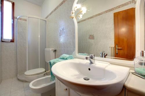 Alfani House – Florence, IA