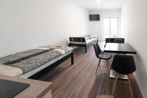 Monteurzimmer Berlin Pankow mit Dachterrasse - Nur 10 min. von der A10 - 3 Zimmer/ 7 Betten, Berlín (foto 2)