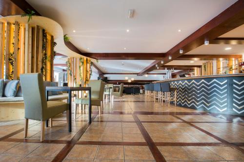 ห้องส่วนกลางสำหรับนั่งเล่น/ดูทีวี, โรงแรมปิโอเลตส์ โซลดู เซนเตอร์ (Hotel Piolets Soldeu Centre) in โซลดิว