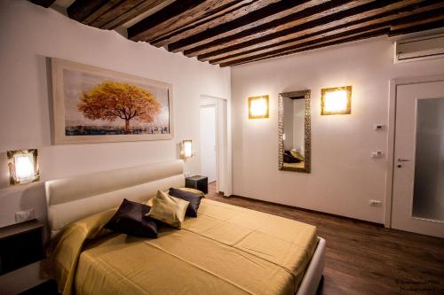 Golden Suite - image 6
