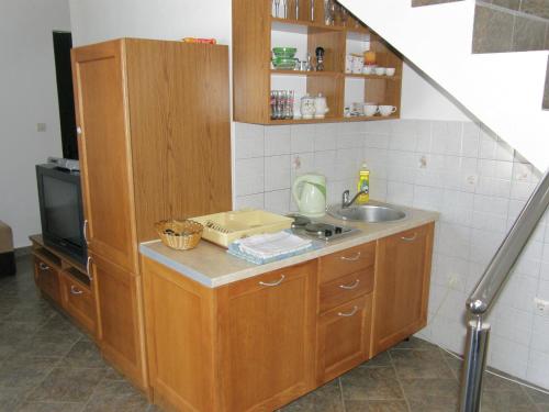 Apartments Kovinic - image 11