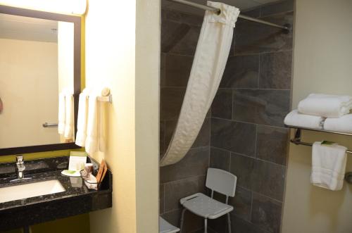 AmericInn by Wyndham West Burlington in West Burlington, USA