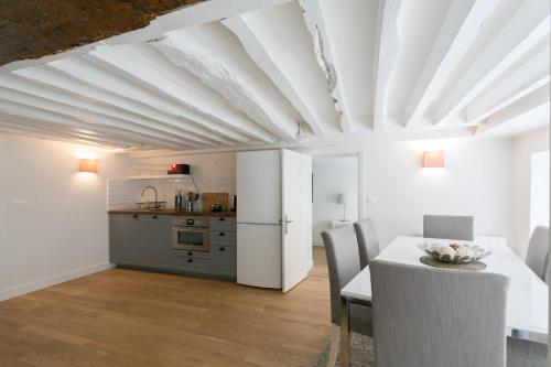 Lafayette Private Apartment - image 10