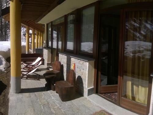 2 bedrooms, 3 beds