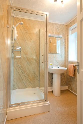 2 bedrooms, 4 beds