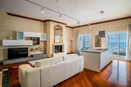 The Sea-Bank Villa Apartments in Marsaskala