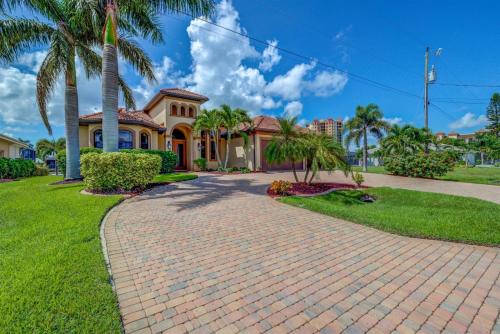 Majestic_by_Cape_Harbour - main image