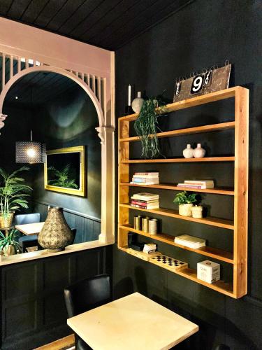 ห้องส่วนกลางสำหรับนั่งเล่น/ดูทีวี, Hotel Gammel Havn in เฟรเดอริเซีย