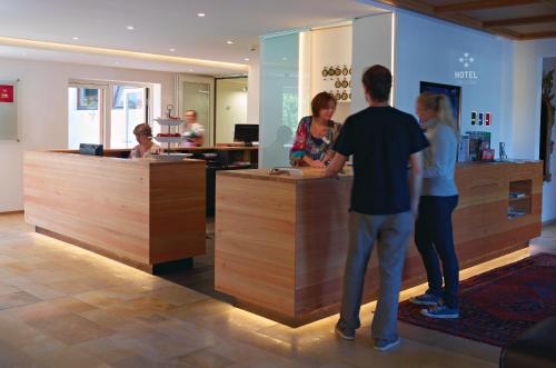 大堂, Hotel B&B "Zur Schanz" in 埃布斯