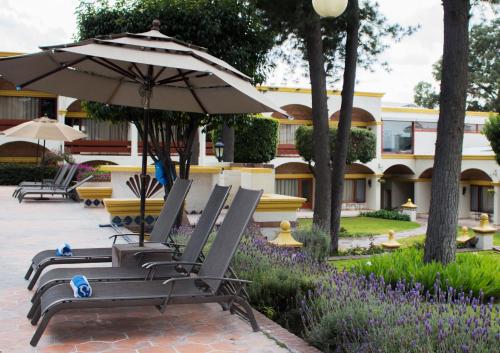 Vybavení, Imperio De Angeles in La Lejona