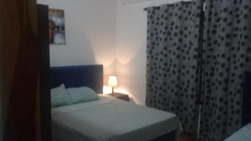 1 double bed, 1 twin bed