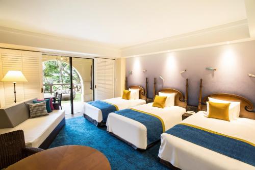 room detail thumbnail 1