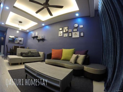 Shared lounge/TV area