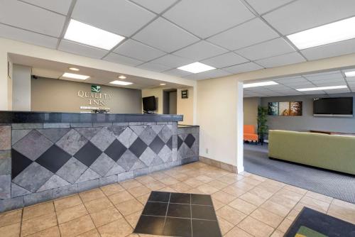 Quality Inn & Suites Lafayette I-65 - image 8