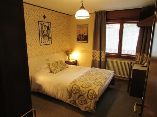 Single room, large