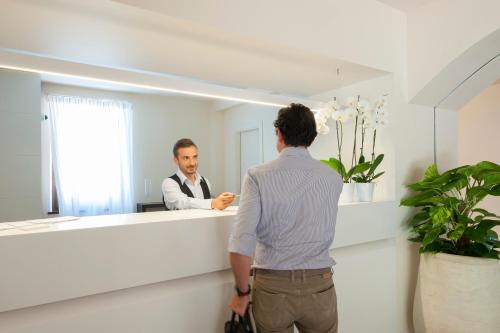 la reggia sporting center hotel