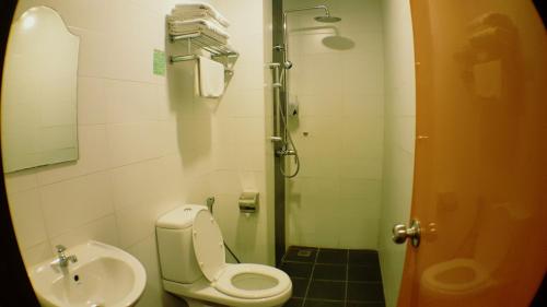 room detail thumbnail 2