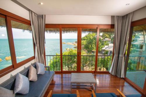 Coral Cliff Beach Resort Samui Room Type - Holiday Suite