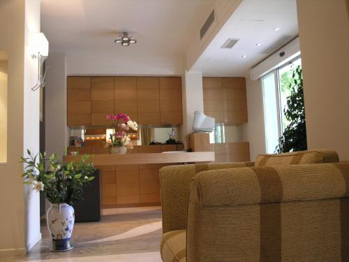 Aparthotel England - image 6