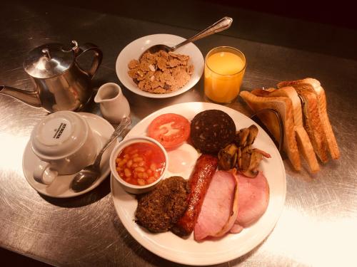 Graham Arms Inn - Bed Breakfast Bar - On the A7- 6 miles from M6-Jct44 & 4 miles A75 Gretna 5