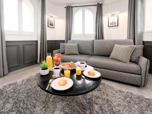 Luxury 2 Bedrooms Le Louvre I by Livinparis - image 7