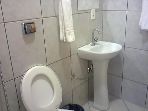 Double Room image 4
