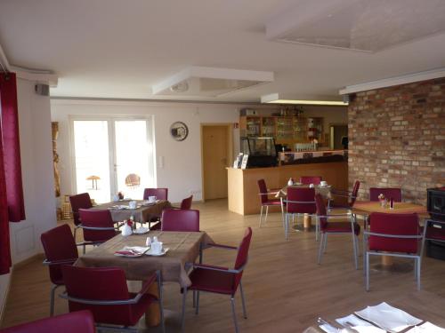 Cafe und Pension Blohm - image 8