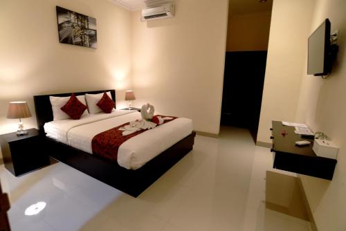 Superior Double or Twin Room image 7