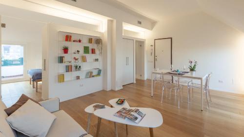 Stunning View Apartment, Milan