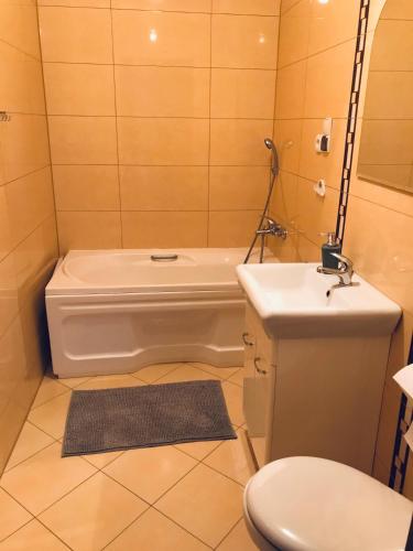 Apartment image 3