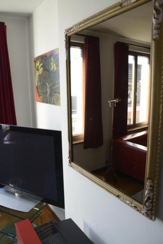 Artist's Loft - image 4