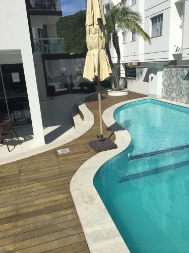 Apto novo há 250 mts da praia