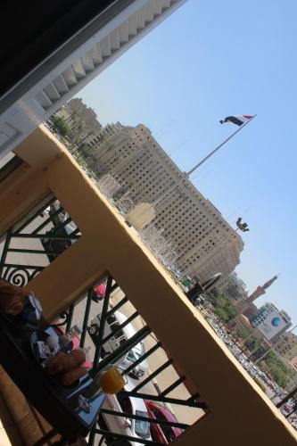 Tahrir Square Hostel - image 9