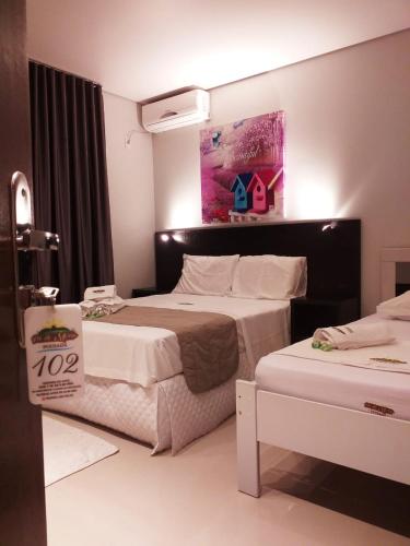 1 double bed, 1 twin bed