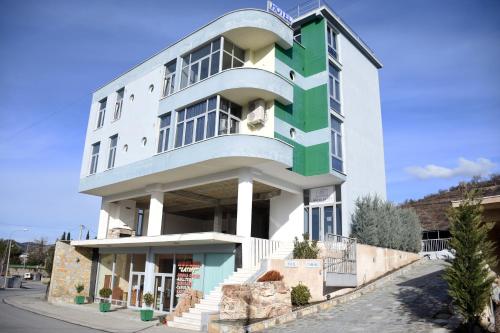 Hotel Latifi in トレヴェラゼル