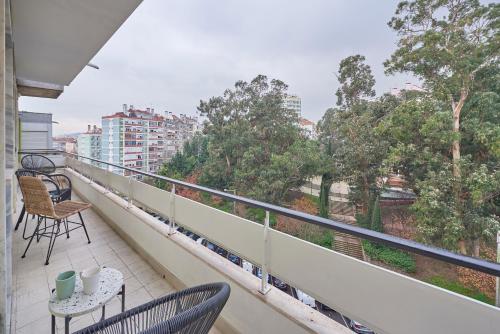 Light Apartment With Amazing Balcony, by TimeCooler, Lissabon