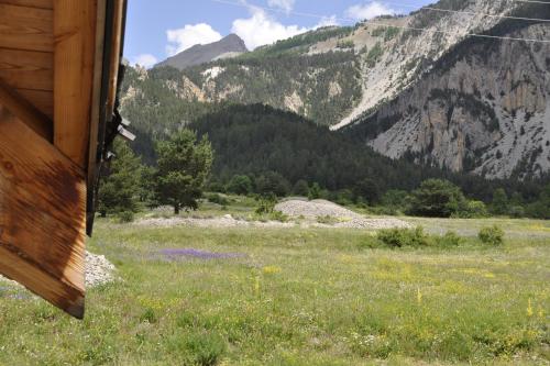 Le 1600 Hameau des Thures Nevache Hautes Alpes gîte à louer Névache