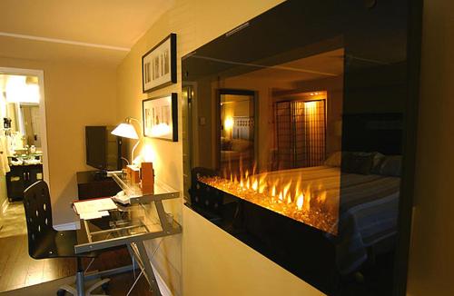 Queen Room 24 Outside Access