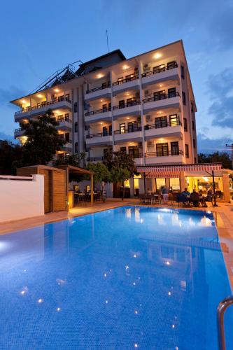Kandelor Hotel - image 12