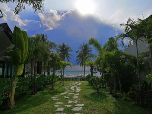 Tungtong Beach Villas