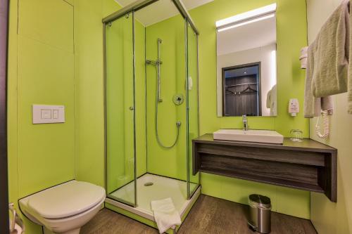 Economy-Hotel - image 6