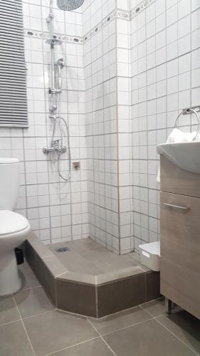 Palette Apartment Champagne - Athens Center 6 BD 3 BATH - image 8